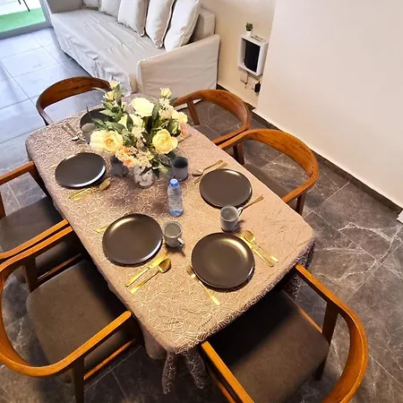 Apartamento Center 2br W/ Parking And 250m Walk From *