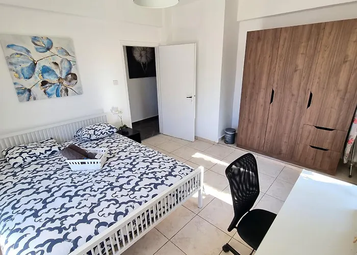 شقة Center 2br W/ Parking And 250m Walk From *