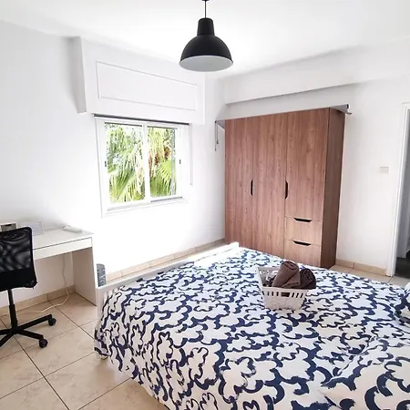 דירה Center 2br W/ Parking And 250m Walk From *